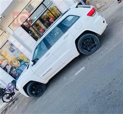 جیپ گراند شیرۆکی